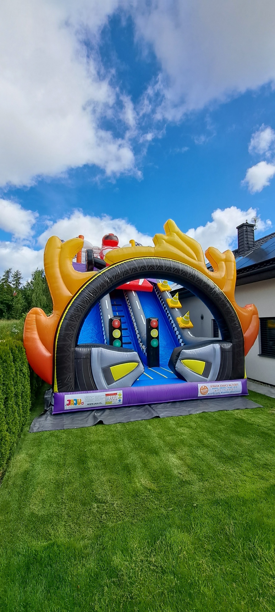 Dmuchana zjeżdżalnia Formuła