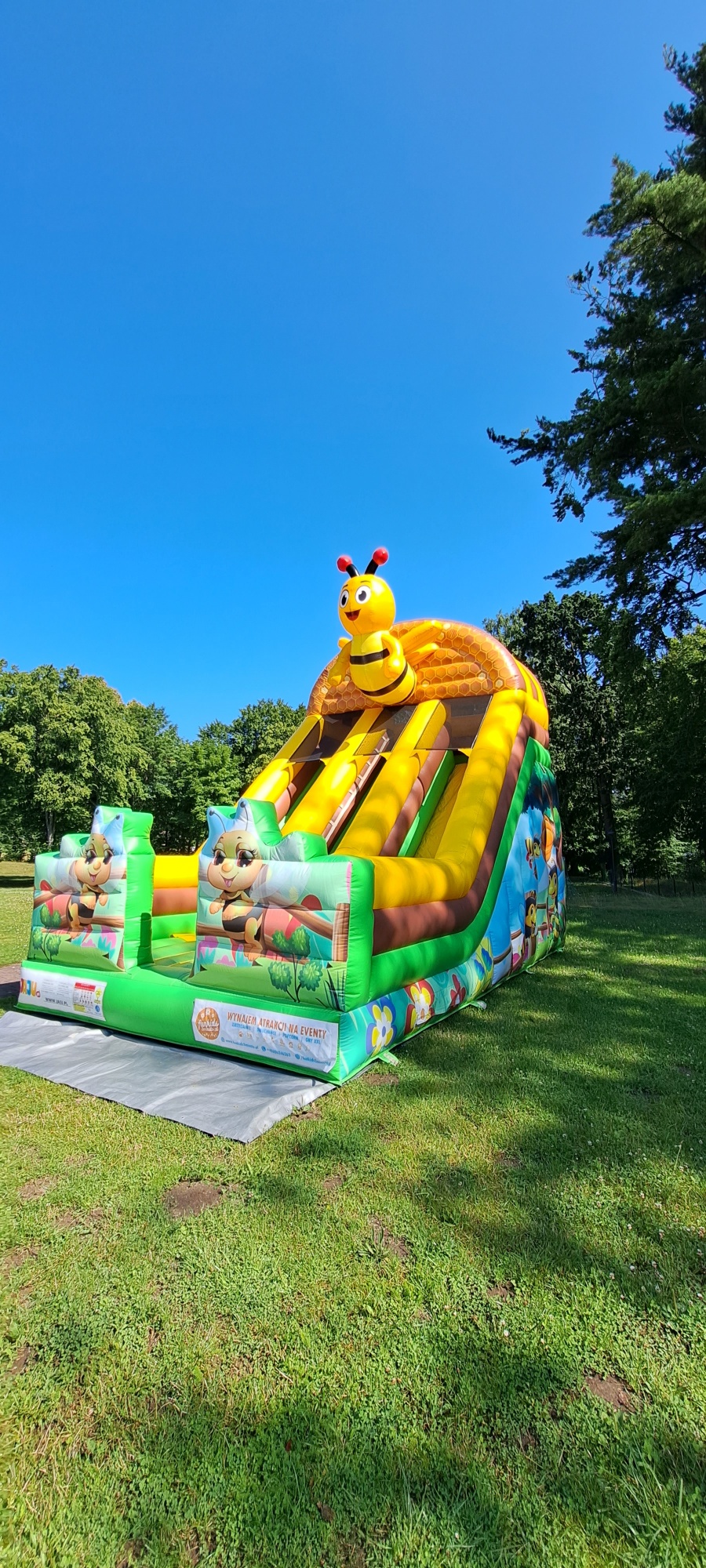 Dmuchana zjeżdżalnia Pszczoła